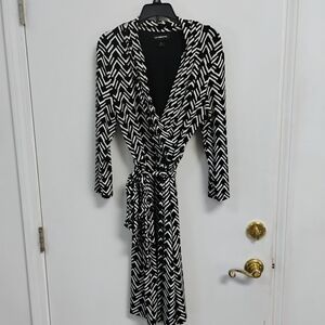 Liz Claiborne Black and White Chevron Dress